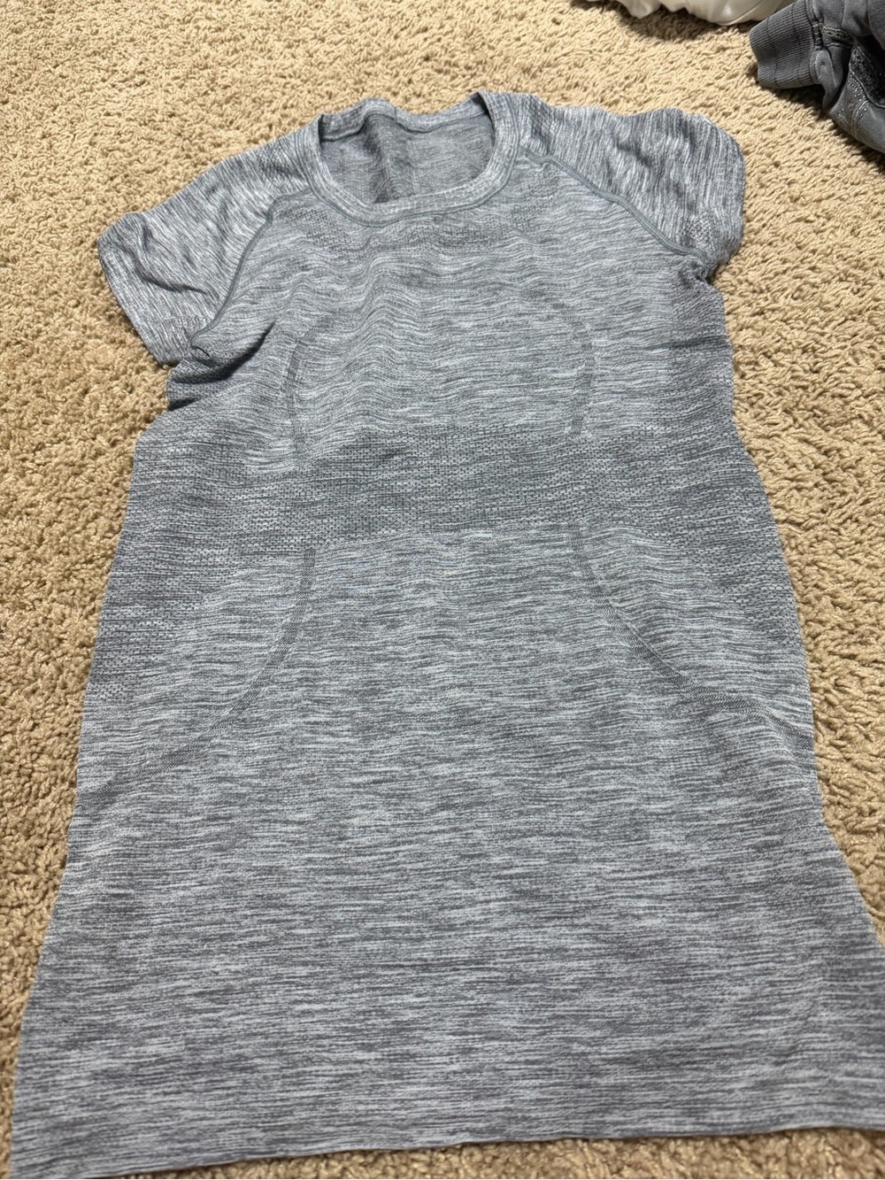 lululemon athletica Women's Heather Gray Muscle Tee